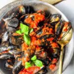 mussels marinara featured image.