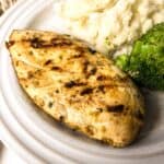 featured image of mustard rub chicken.