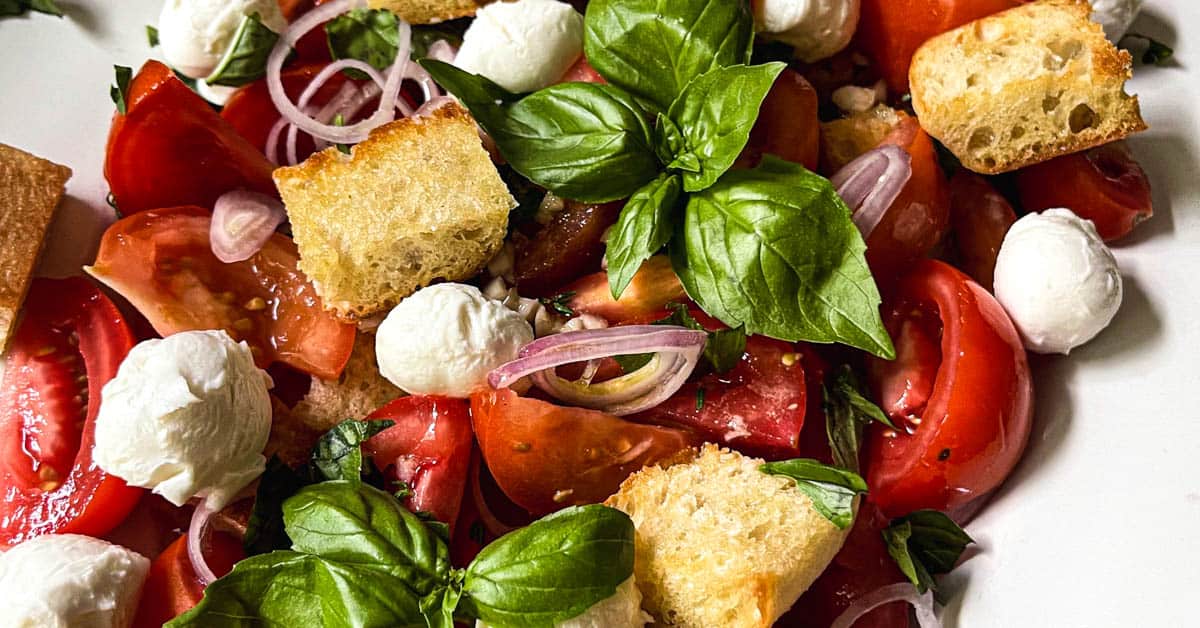 Panzanella Toscana (Italian Bread and Tomato Salad) - Meghan It Up