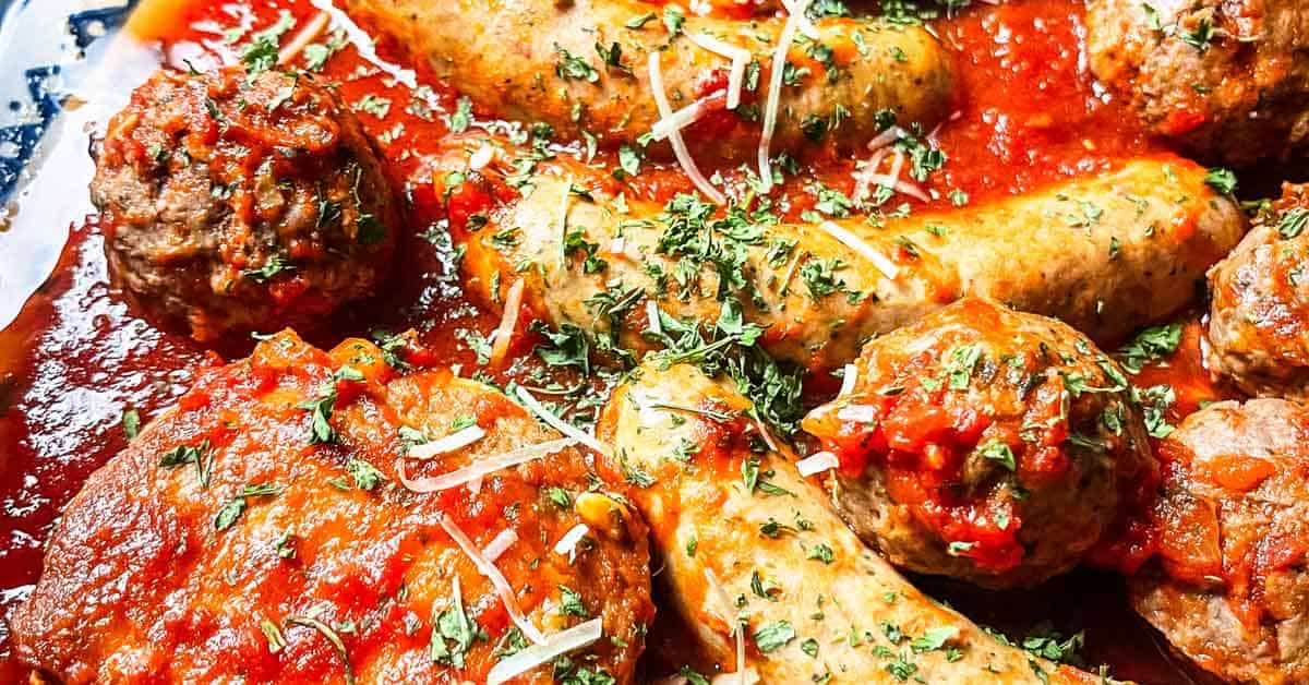 Italian Gravy (Authentic Italian Sunday Tomato Sauce) Meghan It Up