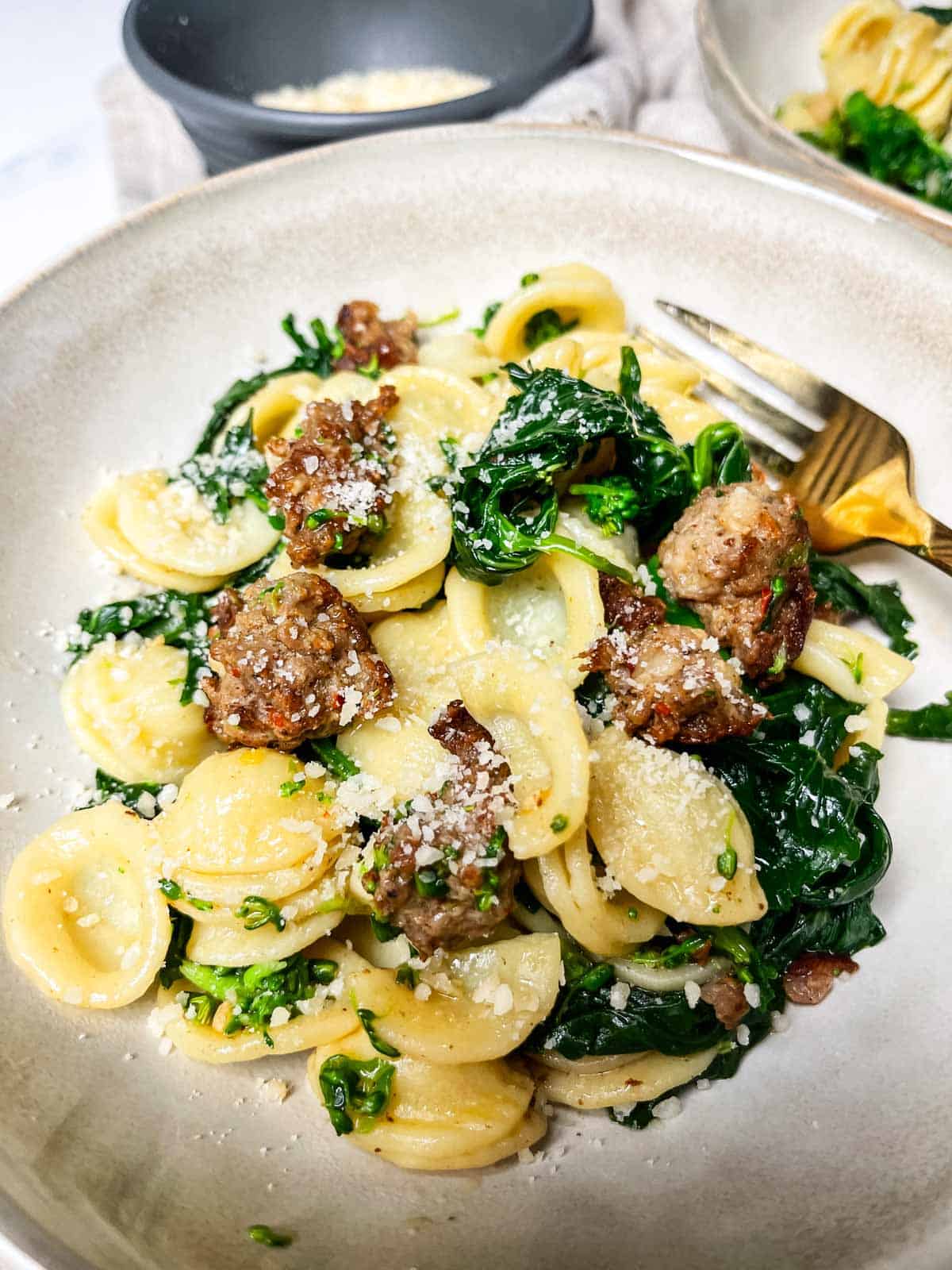 Orecchiette alla pugliese in a bowl.