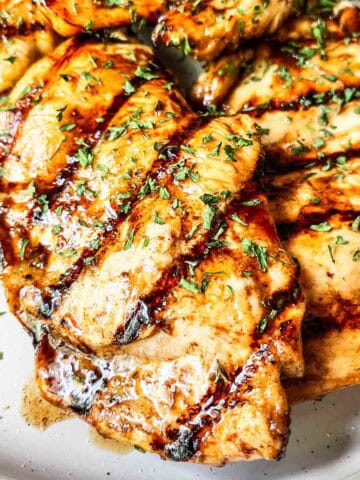 Balsamic grilled chicken featured image.